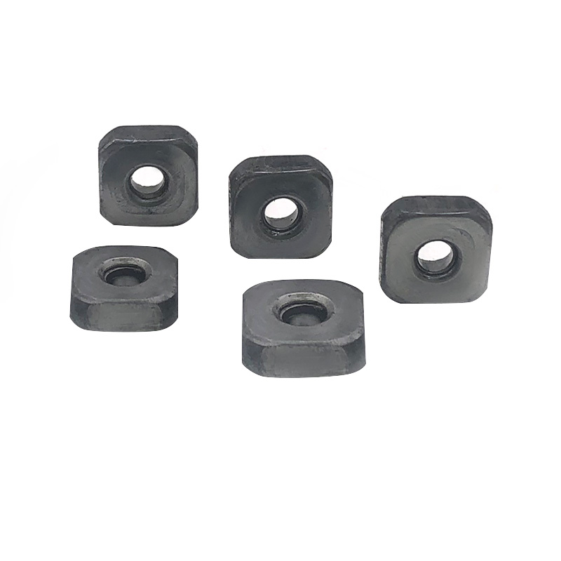 নন স্ট্যান্ডার্ড কাস্টমাইজেশন বর্গ বাদাম অনিয়মিত আকারের বাদাম